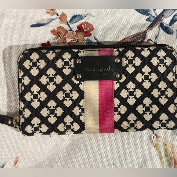 Kate Spade Black and White Patterned Clutch - Picture 1 of 8